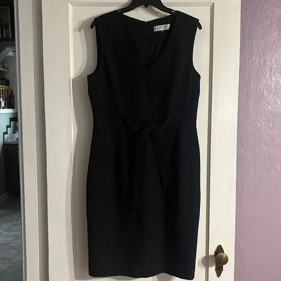 Kasper black sleeveless mini dress - Picture 2 of 8